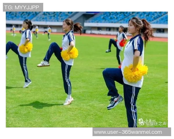 激情四溢的足球比赛拉拉队展现团队精神与活力的完美结合